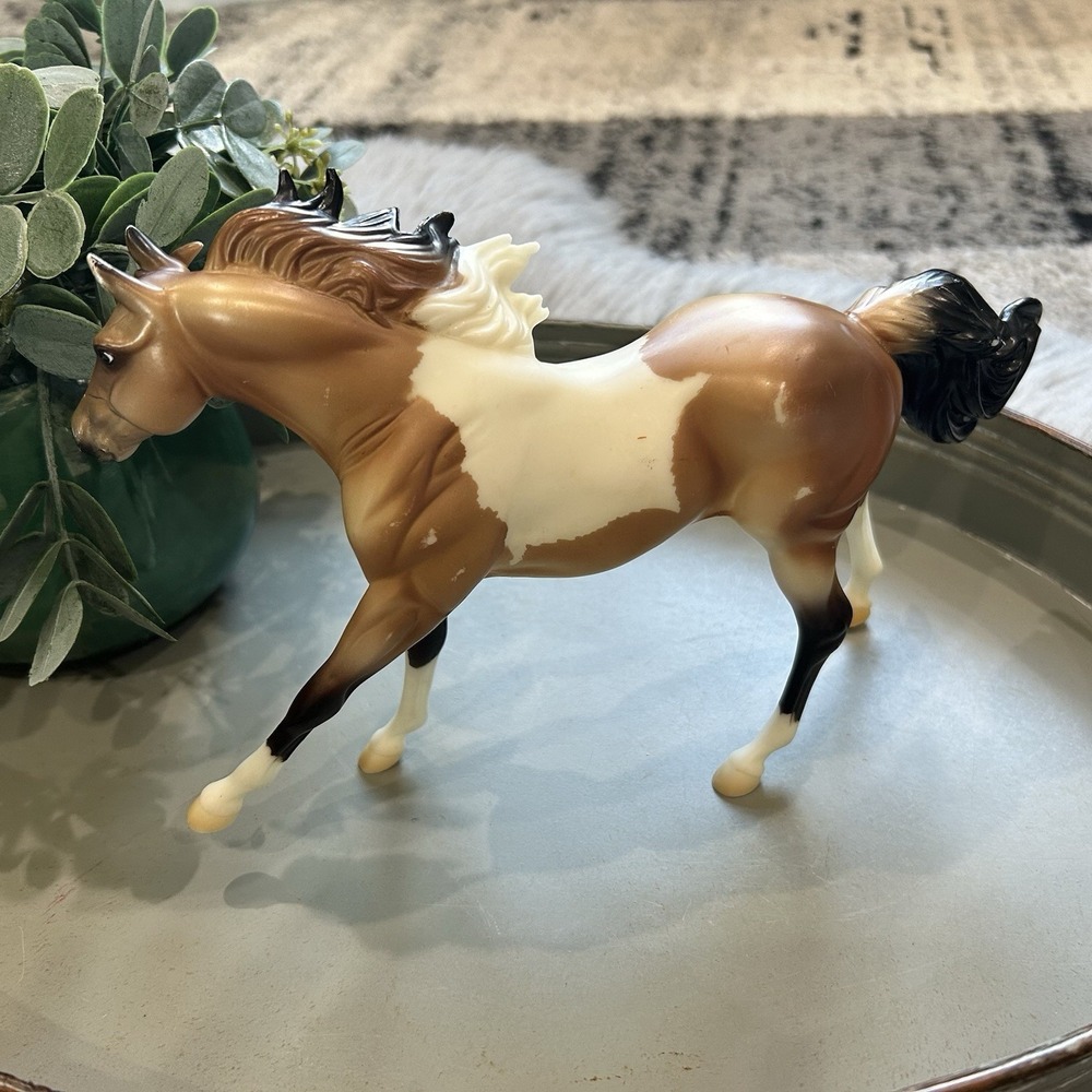 Breyer American Quaterhorse Horse Buckskin Paint Gold Brown Color  940